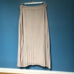 Pleated Midi Skirt